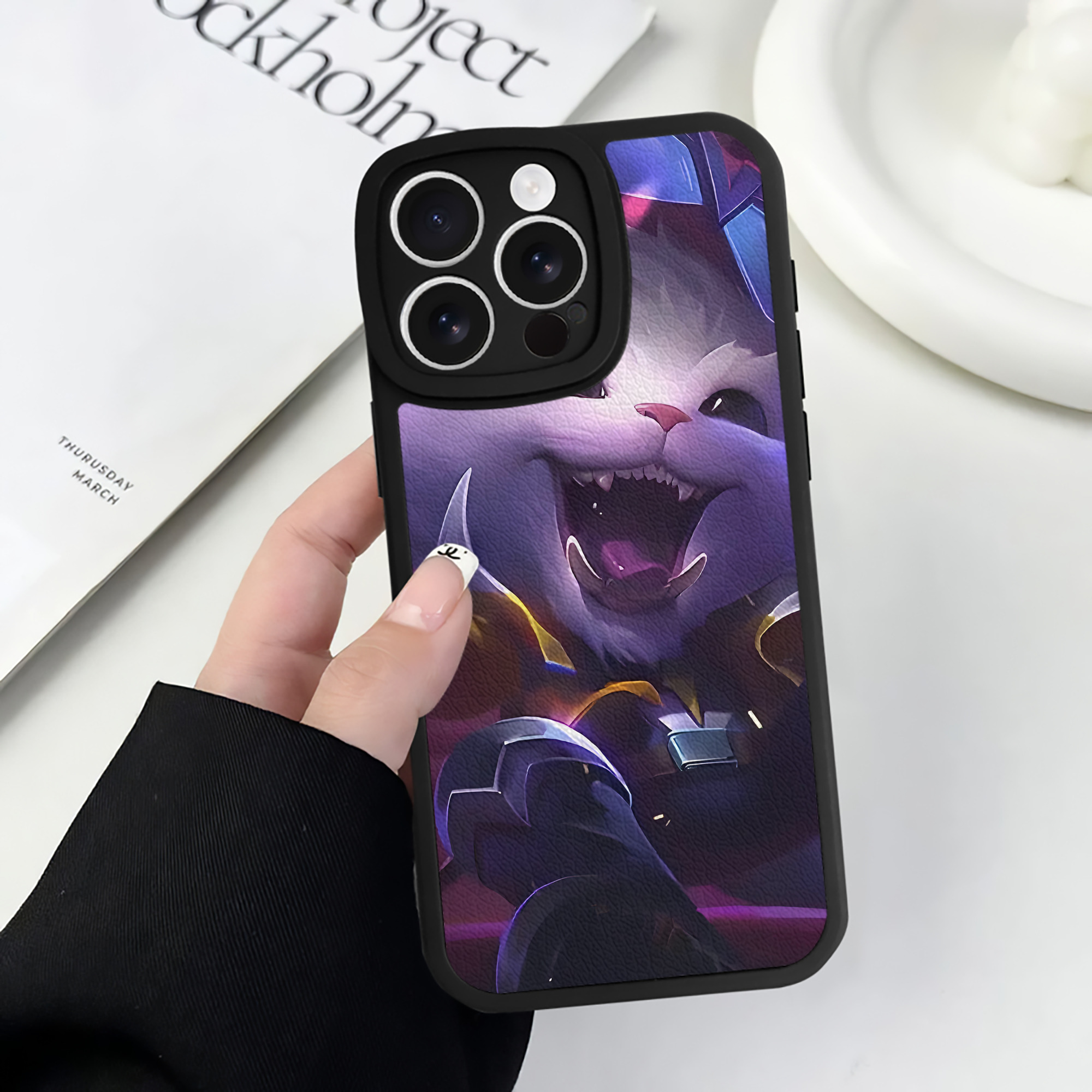 リーグ・オブ・レジェンド League of Legends LOL 【iPhone 16シリーズ対応】シリコンスマホケース（レザー調） 材質：シリコン